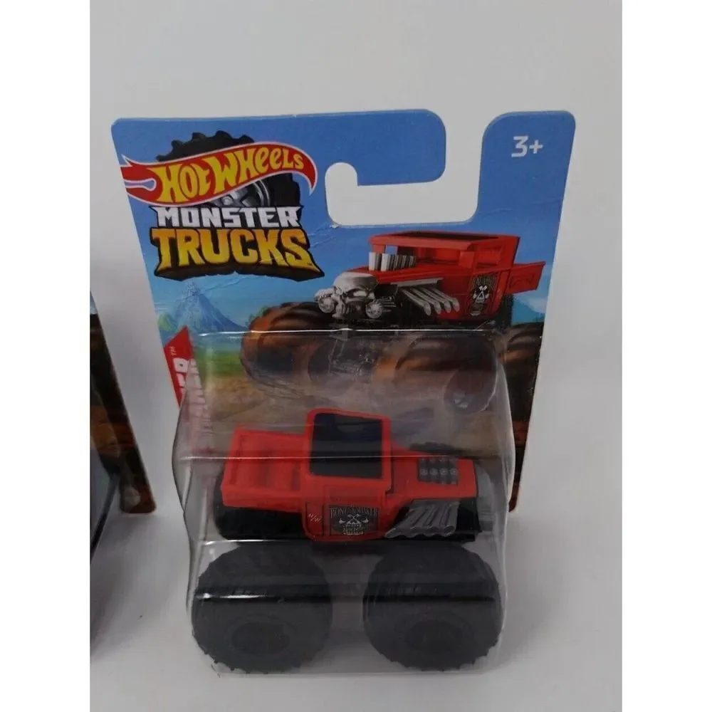 Hot Wheels Monster Trucks Lot of 3 Black Bone Shaker Race Ace Rodger Dodger